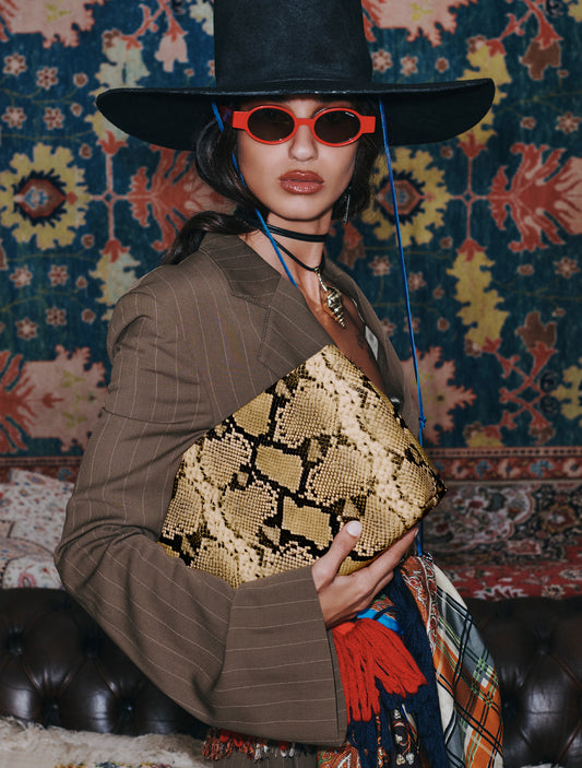 Pammy Clutch - Taupe