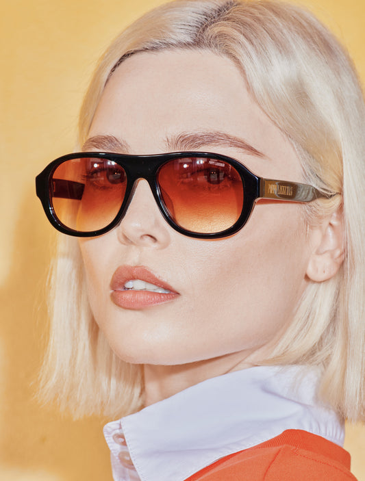 Wrangle - Black / Amber